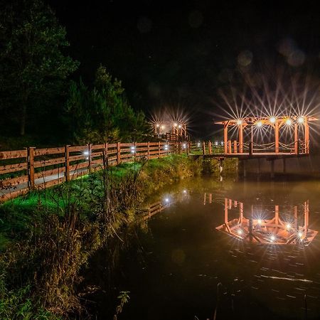 Hotel Glamping Pod Gwiazdami Pietrusza Wola Exterior foto